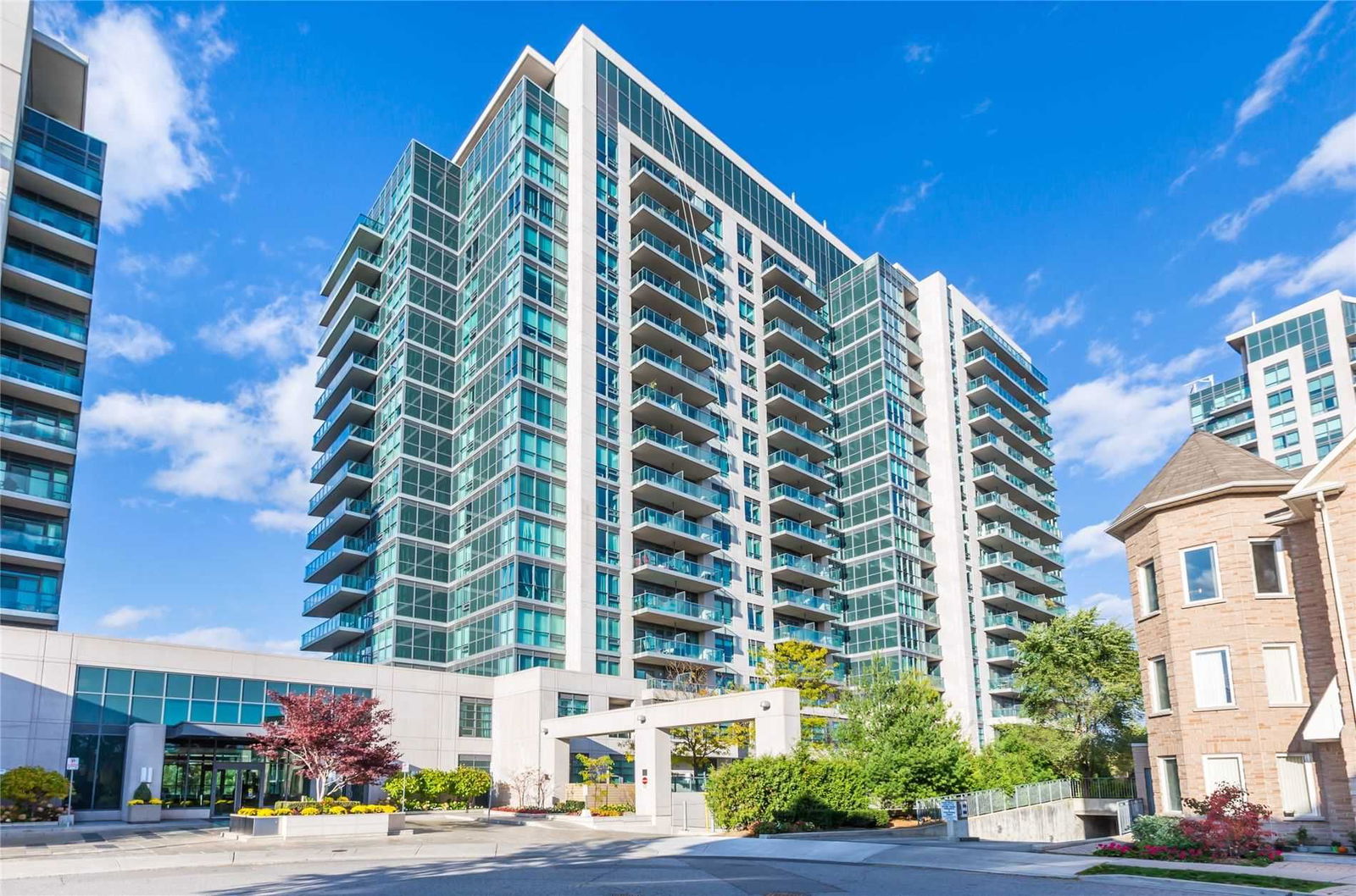 35 Brian Peck Cres 1207, Toronto 3 Bed Condo C4709271