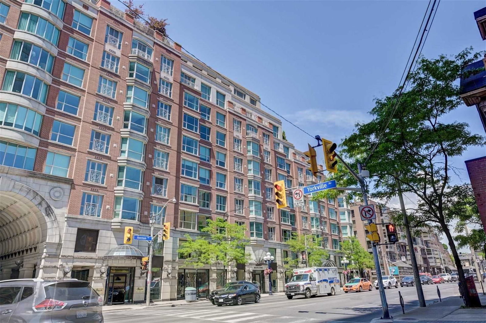 155 Yorkville Ave, Unit 820, Toronto 1+1 Bed, 1 Bath condo Dwelly.ca