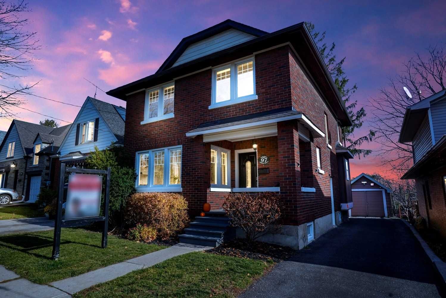 97 Oshawa Blvd N, Oshawa 4 Bed House E4985789