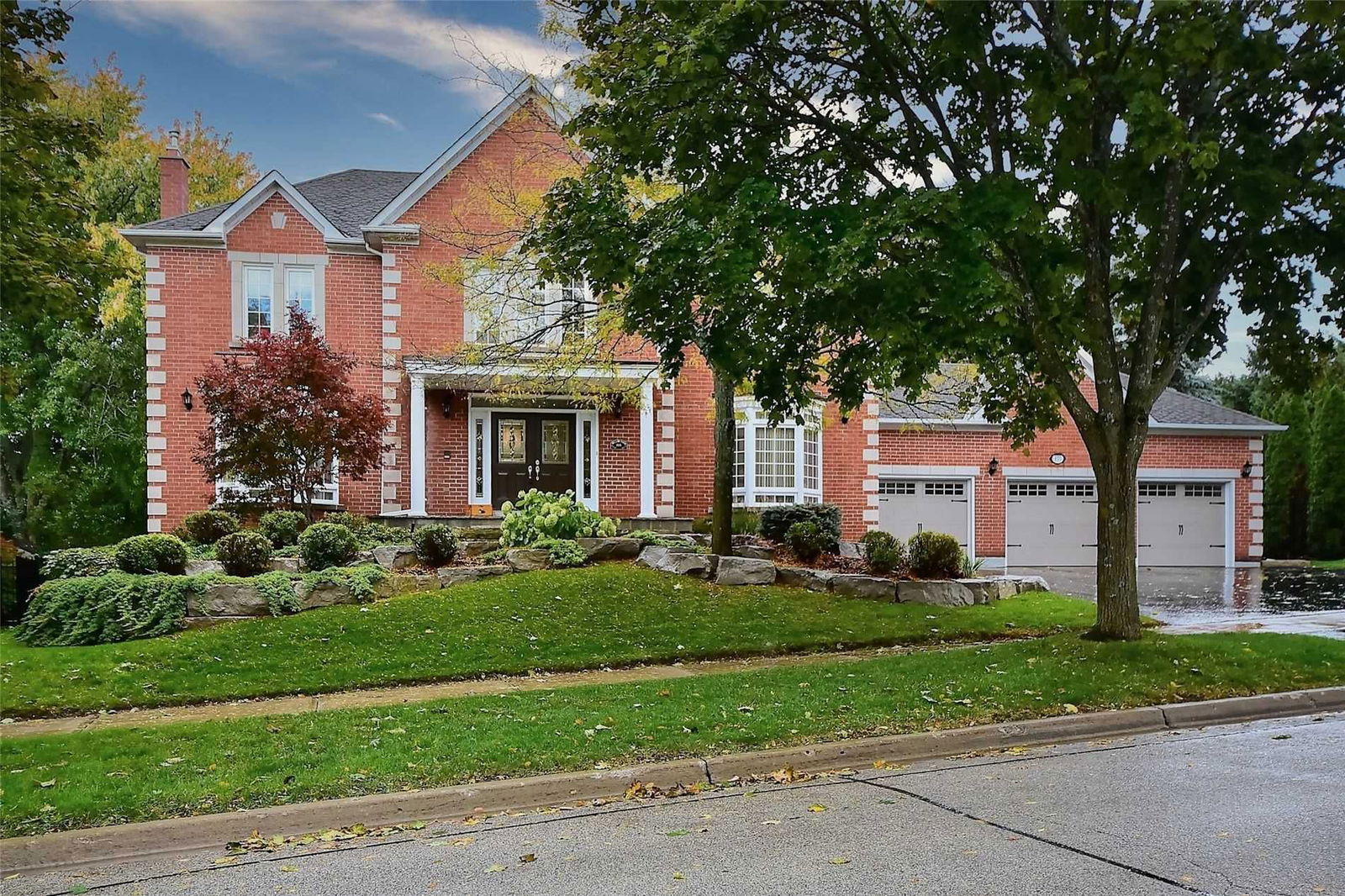 155 Willow Farm Lane, Aurora 4 Bed House N4948085