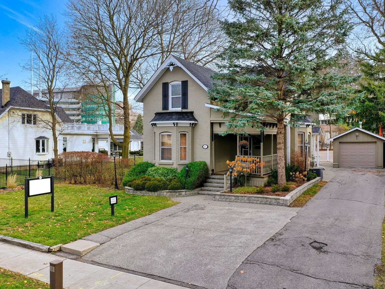 67 Prospect St, Newmarket 3 Bed, 3 Bath house Dwelly.ca