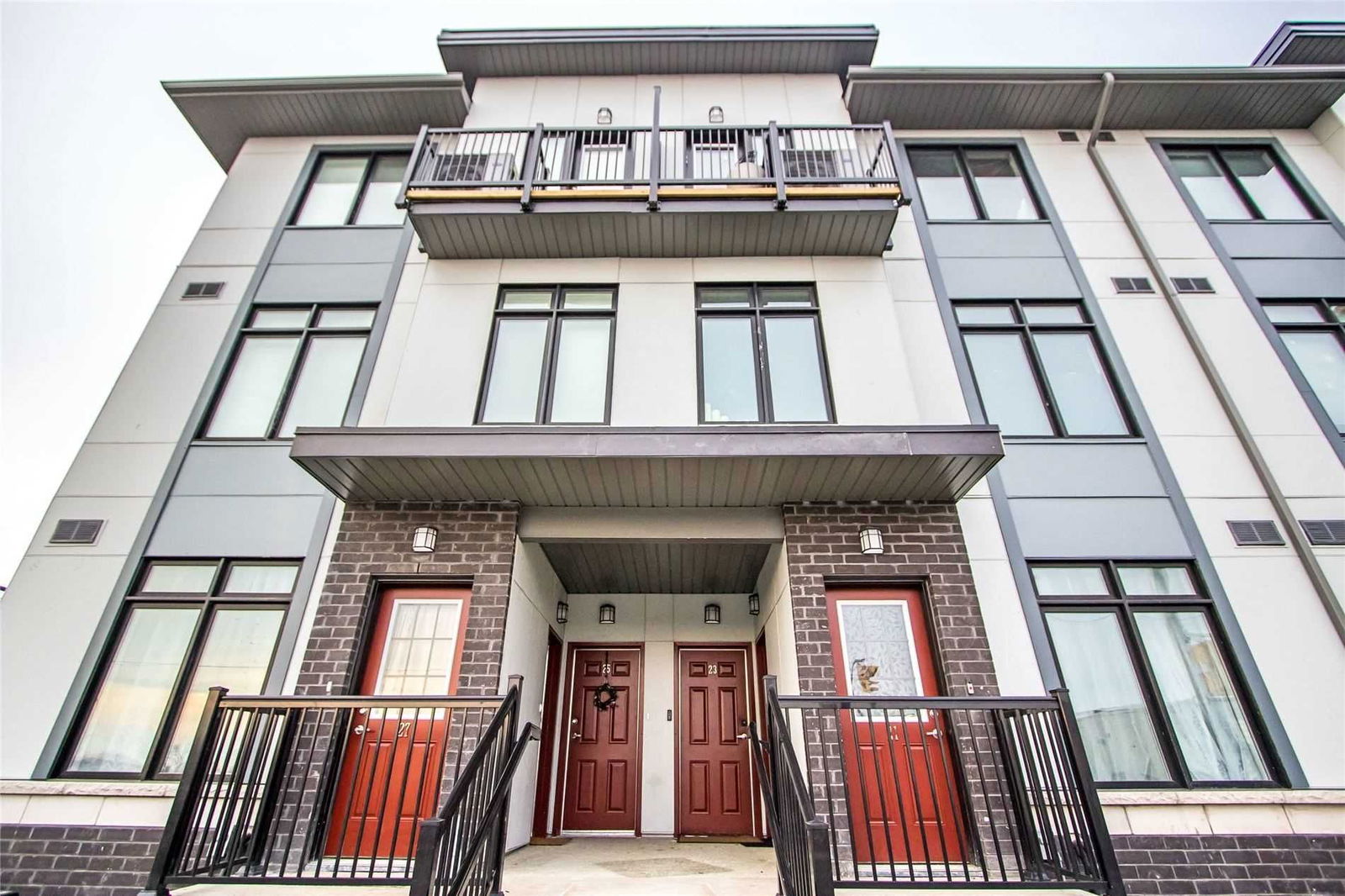 630 Rogers Rd, Unit 23, Toronto 2 Bed, 2 Bath house Dwelly.ca