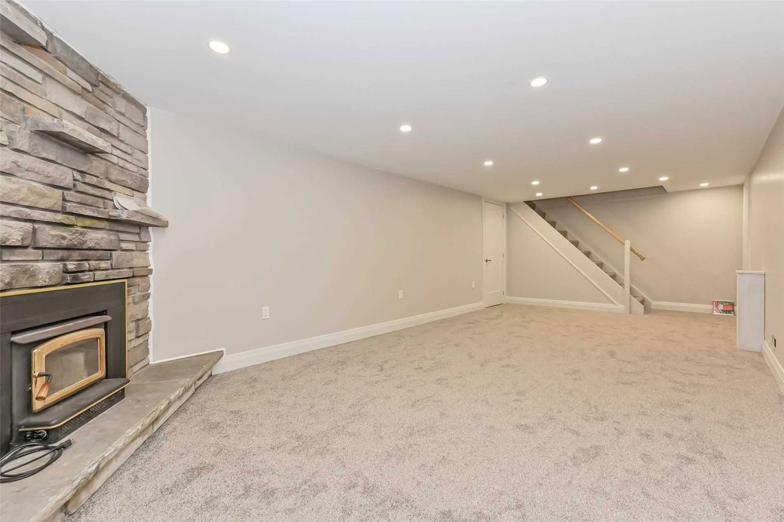 19 Elginfield Dr, Guelph 4 Bed House X4638797