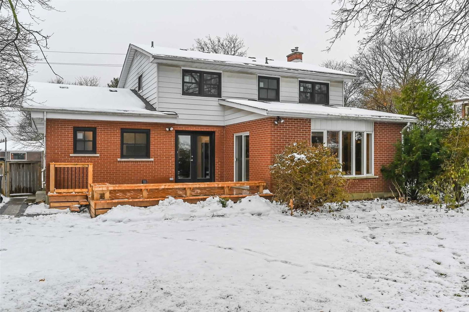 19 Elginfield Dr, Guelph 4 Bed House X4638797