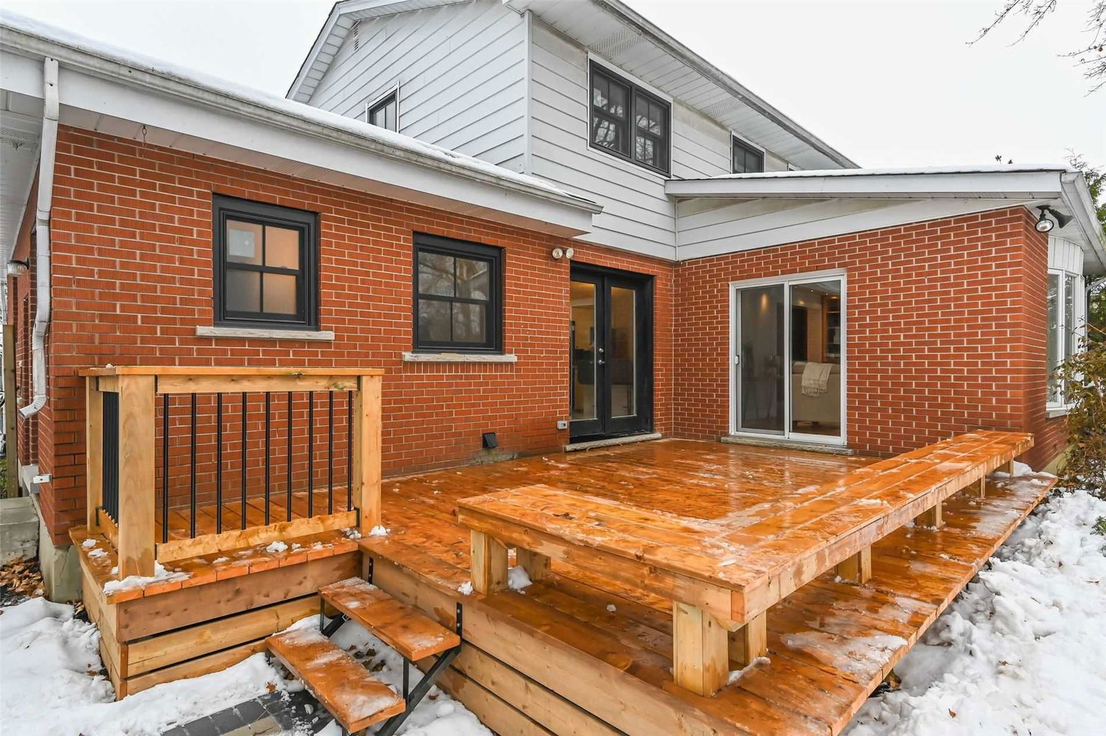 19 Elginfield Dr, Guelph 4 Bed House X4638797