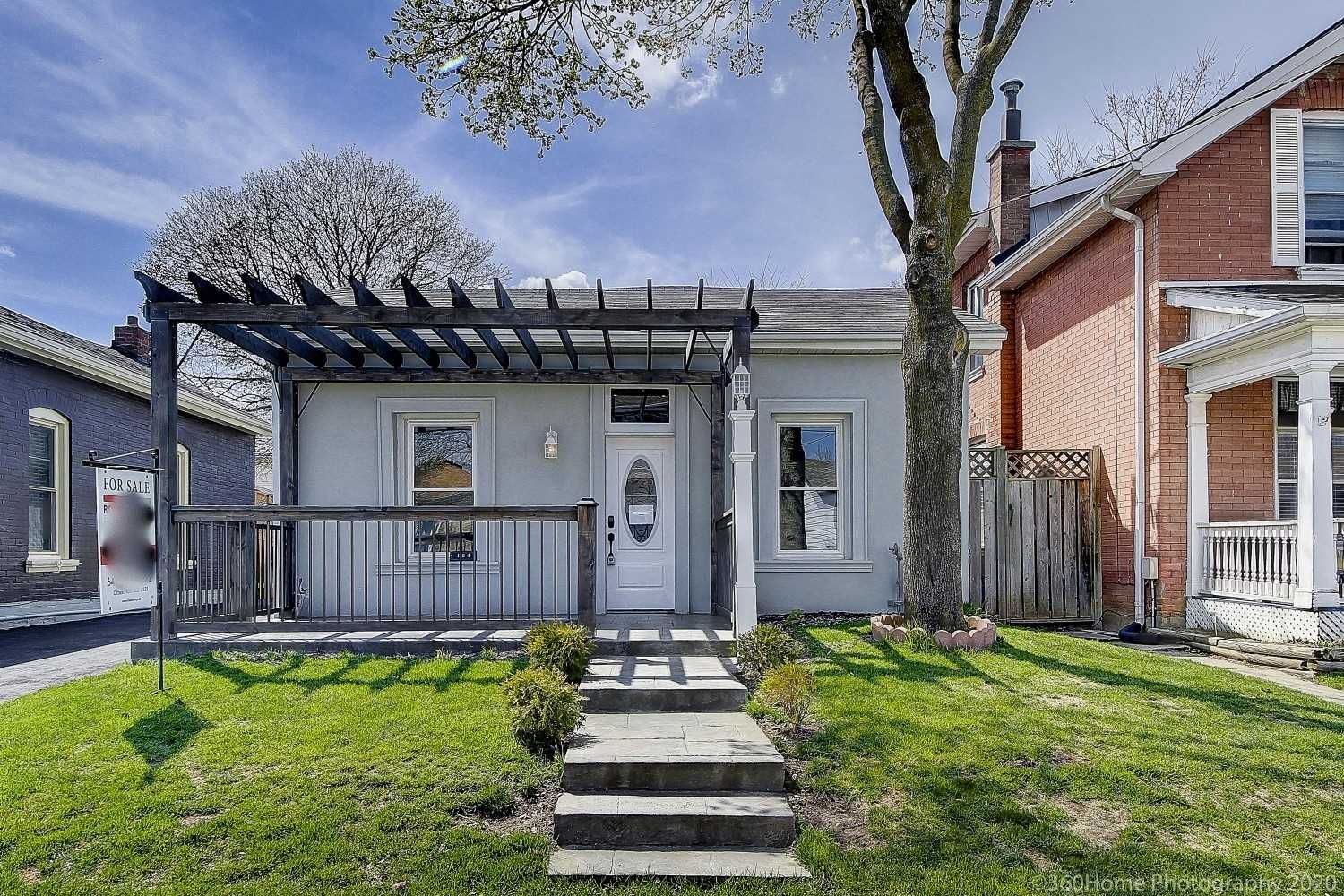 184 Brock St, Brantford 3+1 Bed House X4748418