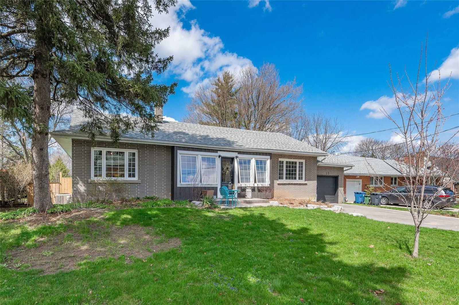 12 Ave, Guelph 3 Bed, 2 Bath house Dwelly.ca